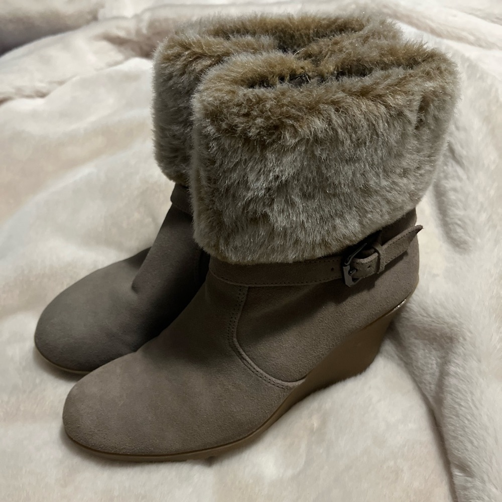 Suede Fur Trim Wedge Boots branded Bass ankle boots
